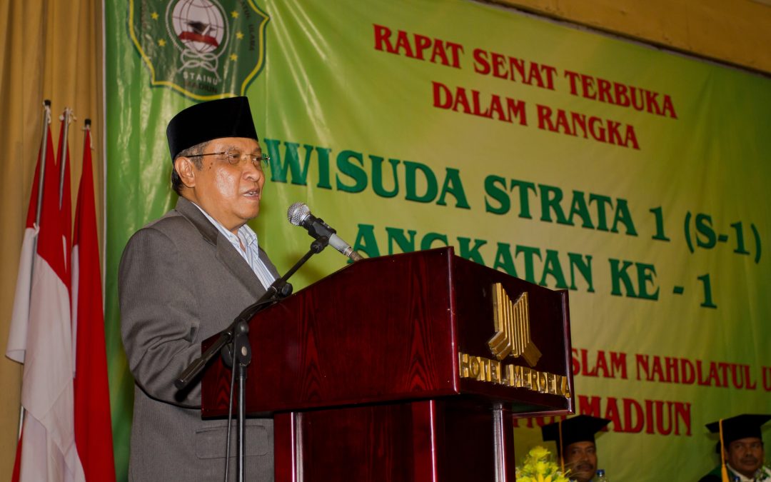 Wisuda Perdana 2014