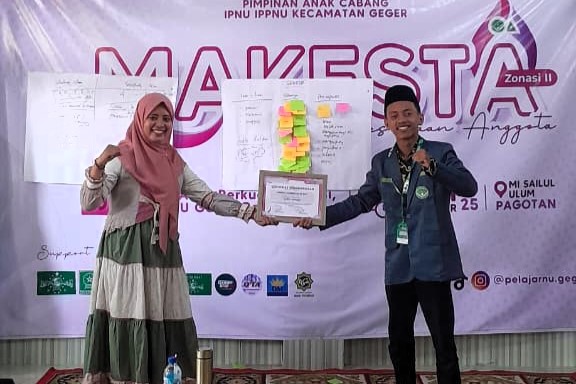 Perkuat Pemahaman Keislaman, Koordinator Aswaja Center STAINU Madiun Sampaikan Studi Gender di Makesta IPNU IPPNU Geger