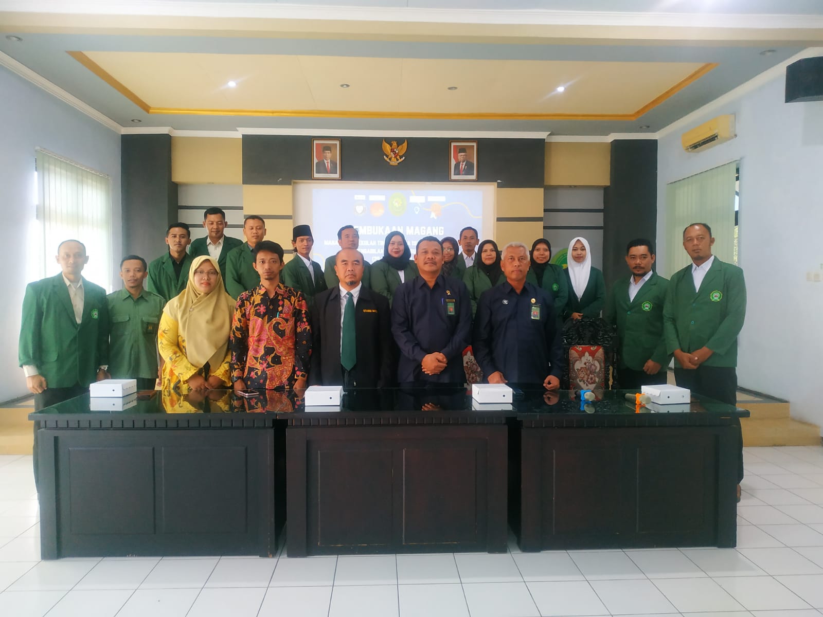 MAHASISWA HES STAINU MULAI PRAKTEK PERADILAN DI PA KABUPATEN MADIUN