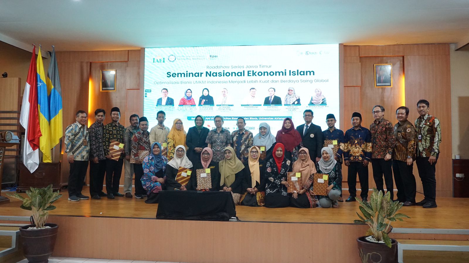 IKATAN AHLI EKONOMI ISLAM INDONESIA (IAEI) JAWA TIMUR MELANTIK KOMISARIAT BARU DAN MENGGELAR SEMINAR NASIONAL