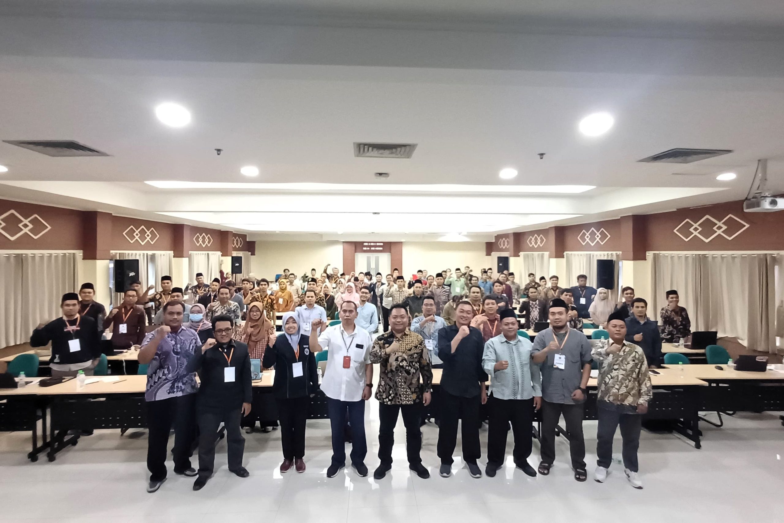 PENGUATAN KAPASITAS PENGELOLA PANGKALAN DATA PTKIS KOPERTAIS WILAYAH IV SURABAYA