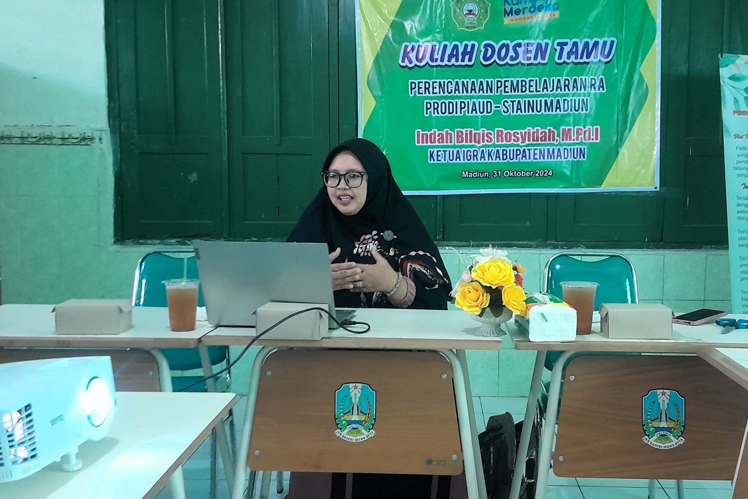 Kuliah Tamu PIAUD STAINU Madiun: Perkuat Kompetensi Calon Pendidik