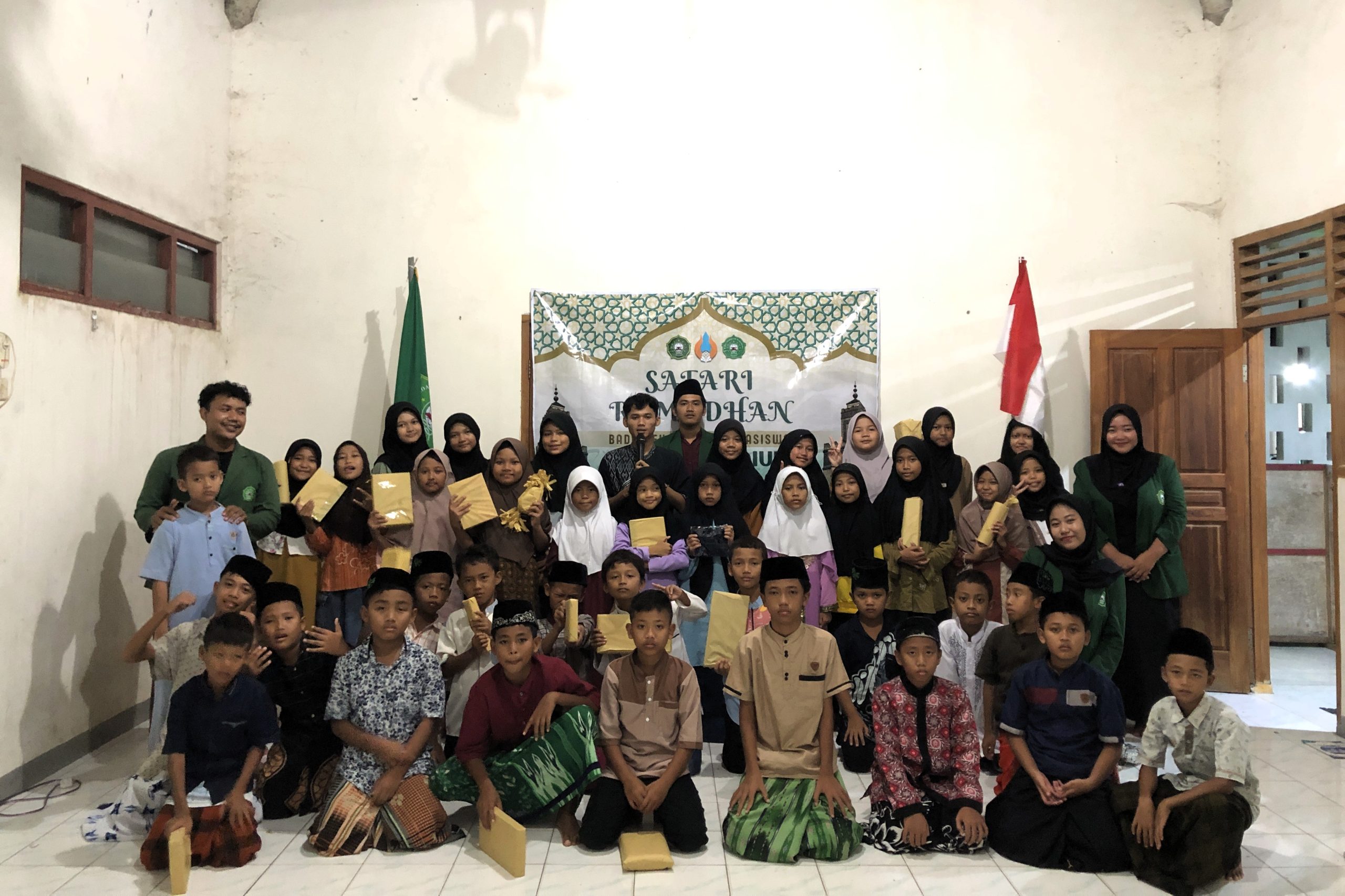 Safari Ramadhan BEM STAINU Madiun di Madrasah Ibtidaiyyah Al-Islamiyah Sogo