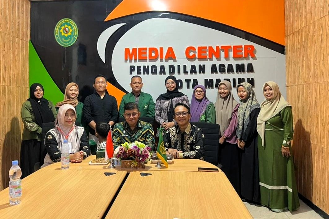 Perkuat Kompetensi Hukum, Mahasiswa STAINU Madiun Berdiskusi Langsung Isu Blockchain dan Regulasi Fintech Syariah